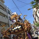 浅草じゅうろく - 青空とお神輿