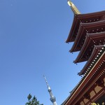 浅草じゅうろく - 浅草寺の五重塔とスカイツリー
