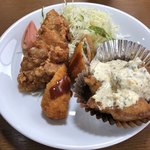 ていしょくうえだ - 左から唐揚げ、野菜の肉巻き、チキン南蛮