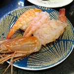 回し寿司 活 活美登利 - 食べ比べ三貫盛り