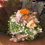 Gotoujin - 五島近海天然アジのたたき丼 1000円。