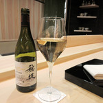 ぎをん 福志 - 穂坂 甲州 2016 グラスワインで