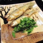 ぎをん 福志 - 9.炭火焼:ホンモロコ 蓼の葉ソース('18.2月下旬)