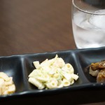 モコルル - アルコールには無料のおつまみ