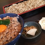 睦 - そぼろ丼とおそばのセット('18/05/21)