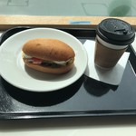 シェア パーク カフェ - ベイクドハムとブレンド