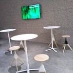 六花亭 - スタンディング、イートインスペース