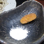 そば くら富 - 蕎麦の実塩とからすみ醤油漬け