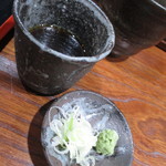 そば くら富 - 本枯と荒節混合で辛汁レベルアップ