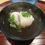 青華こばやし - 30年5月　アイナメ椀　コシアブラ、木の芽