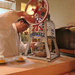 青華こばやし - 30年5月　大将とかき氷器