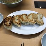 らーめん大金 - 餃子（５個入）、410円。