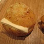 テーラ・テール - チーズづくしのふんわりパン
