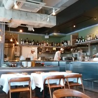上野洋食遠山 - オープンキッチン