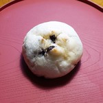 Semboku Dou Takashima Ya Semboku Ten - 黒豆パン　￥162