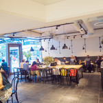 ル・プチメック - イートインは広々