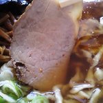 ケンちゃんラーメン - チャーシューは、油の少ないしっかりした感じでした。