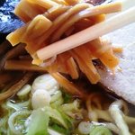 ケンちゃんラーメン - 細くて食べやすいメンマです♪