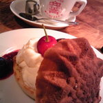 クルミドコーヒー - ケーキがお花型♪