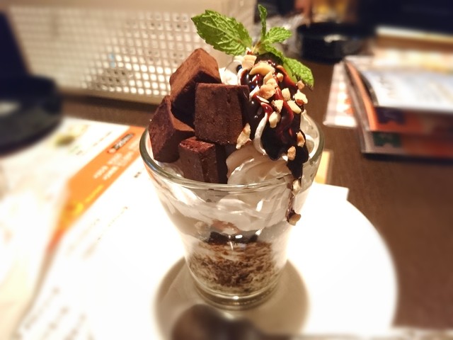 また同じ生チョコパフェを食べてた By Apricoton 閉店 コート ダジュール 赤羽駅前店 赤羽 ダイニングバー 食べログ