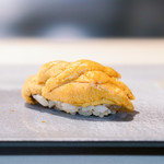 鮨 猪股 - 赤ウニ