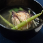 太華 - 芝鰕眞薯（しばえびしんじよ）椀（わん）、布袋竹（ほていだけ）笋（たけのこ）＋濱防風（はまばうふう）