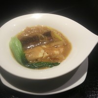 黄鶴 - ふかひれ・あわび・干しなまこの煮込み(紅焼三様)