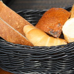 ファームレストラン・ヴィーズ - 食べ放題のパン