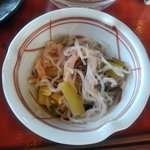 盛岡月が丘食堂 - うるいと春雨のサラダ