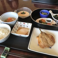 日本料理 初海 - 