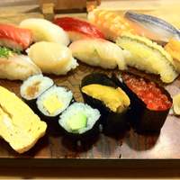 東鮨 新店 - ランチ握り14貫（¥1000）