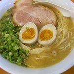 麺屋 菜々兵衛 - 鶏白湯しょうゆ（＋煮玉子）