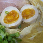 麺屋 菜々兵衛 - 鶏白湯しょうゆ（＋煮玉子）アップ