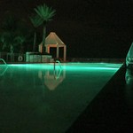 The Diplomat Beach Resort Hollywood, Curio Collect - 幻想的な夜のプールサイド