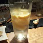 上弦 - フリージング生レモンサワー　880円 ※友人が飲んでいた分を写真撮影 (2018.05.21)