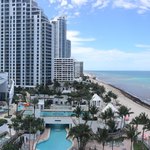 The Diplomat Beach Resort Hollywood, Curio Collect - ホテル海側