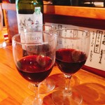 一品料理 ひとしな - 赤ワイン(持ち込み)