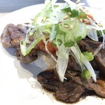 日本橋 粋 - 炙り鮪ほほ肉 280円(外税)
※2018.05