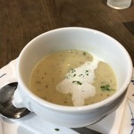 ビストロ･ミーヌ - ◆Aランチ(800円）のスープは「サツマイモのポタージュ」 ジャガイモのポタージュより甘みを感じこちらの方が好み。