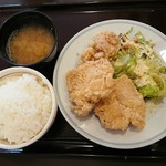 恵庭キッチン - からあげ定食　594円