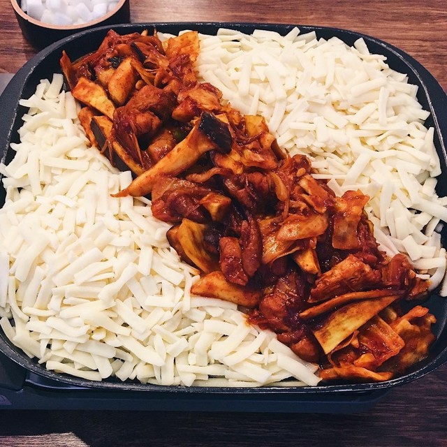 グッネチキン 新大久保本店>