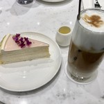 LADY M - Iced Cafe Latte ＆ Rose Mille Crepes