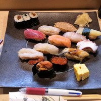 豊鮨 - にぎり12かん 1000円