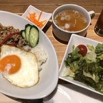 Cafebar&Dining Obi - 旨辛ガパオライス