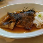 喜久屋 - 煮魚、素麺は煮汁に絡めます