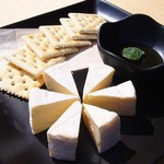 丼ダイニングライズ - カマンベールチーズ