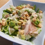 丼ダイニングライズ - アボカドと生ハムのシーザーサラダ