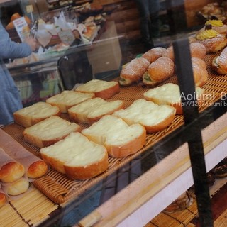 手作りパンの店 「チロル」_0