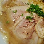 麺屋 愛心 - 柔らかい豚叉焼！