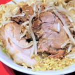 ラーメン二郎 - 豚